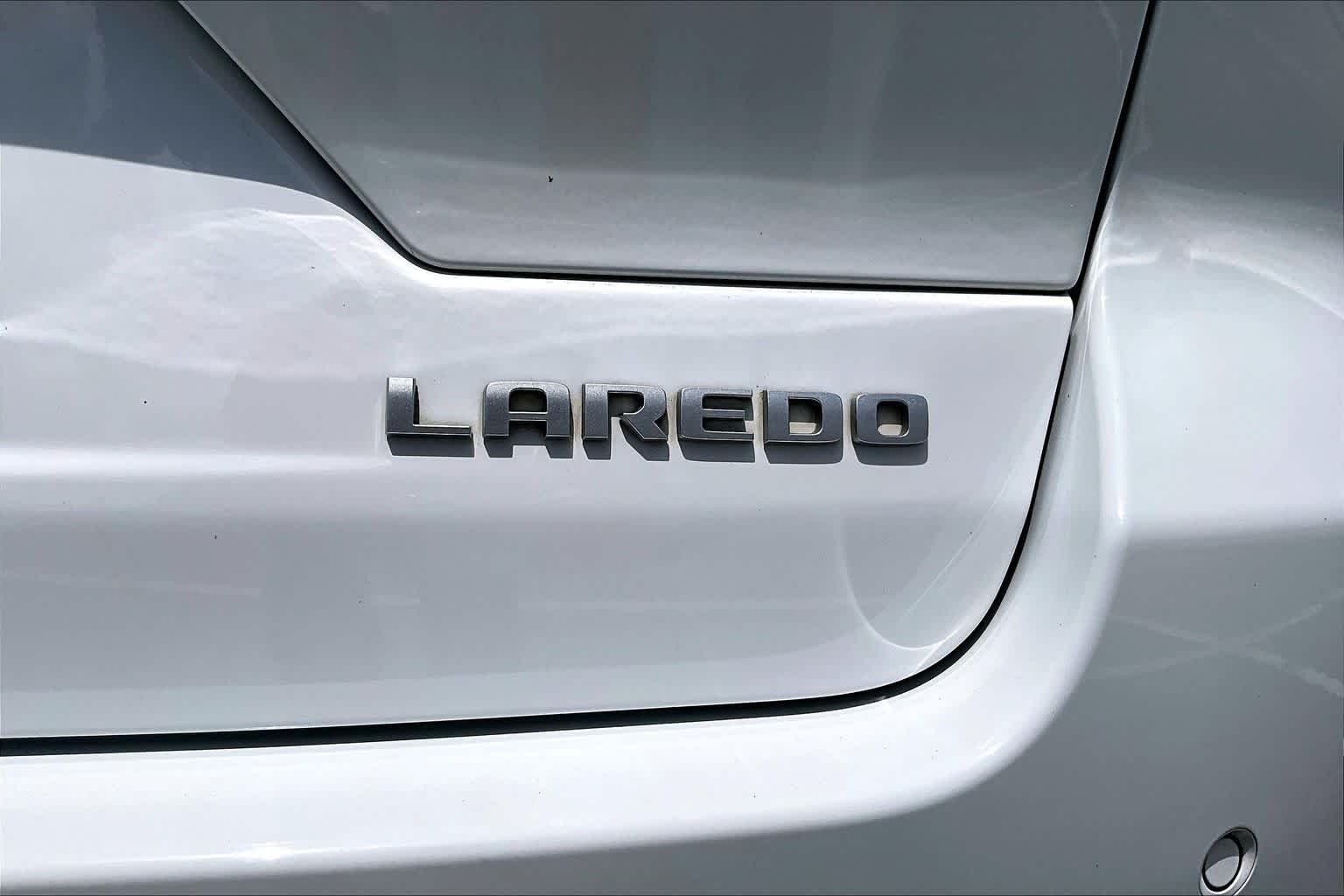 Used 2025 Bright White Clearcoat Jeep Laredo X image 31