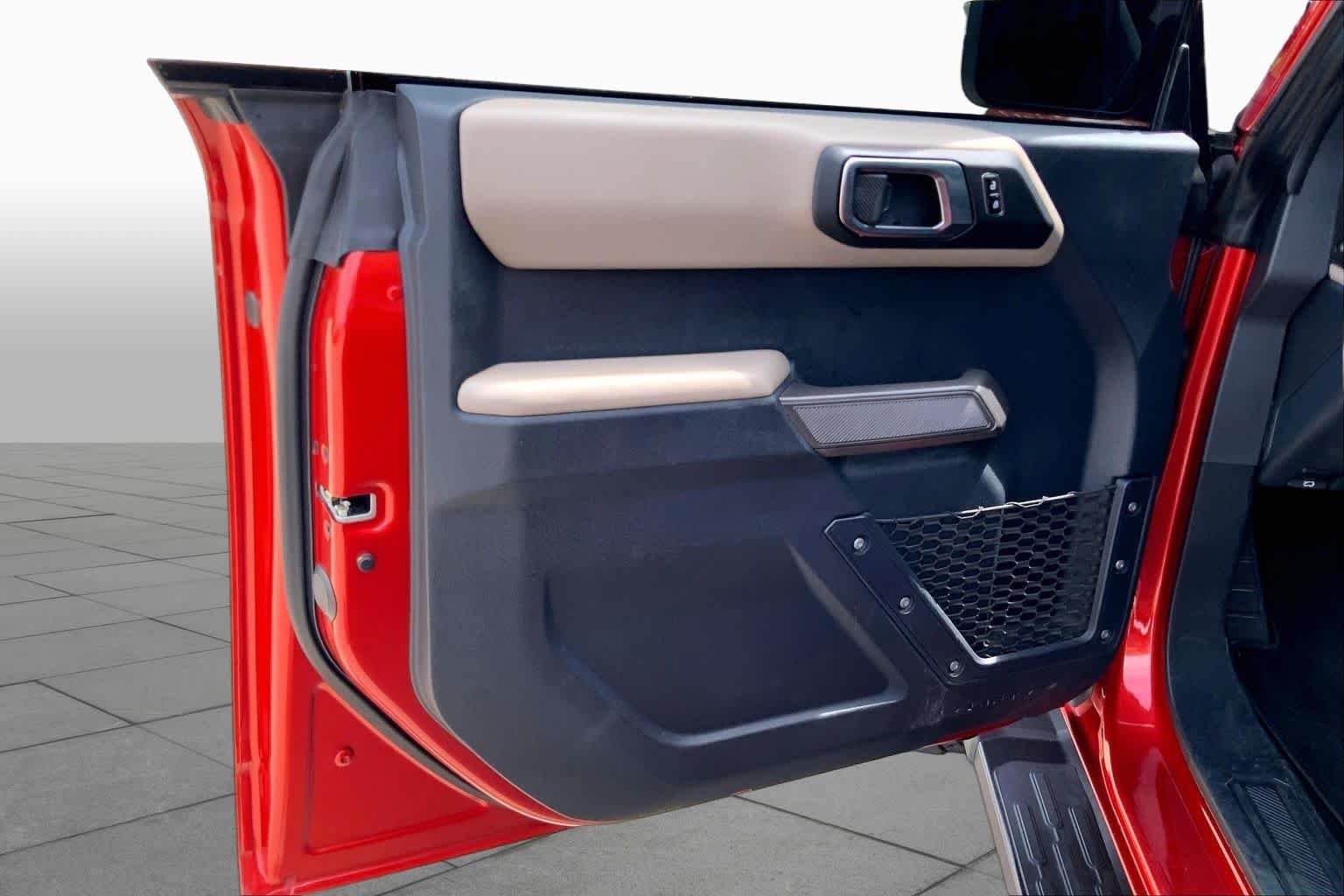 Used 2023 Hot Pepper Red Tinted Clearcoat Ford Wildtrak image 21