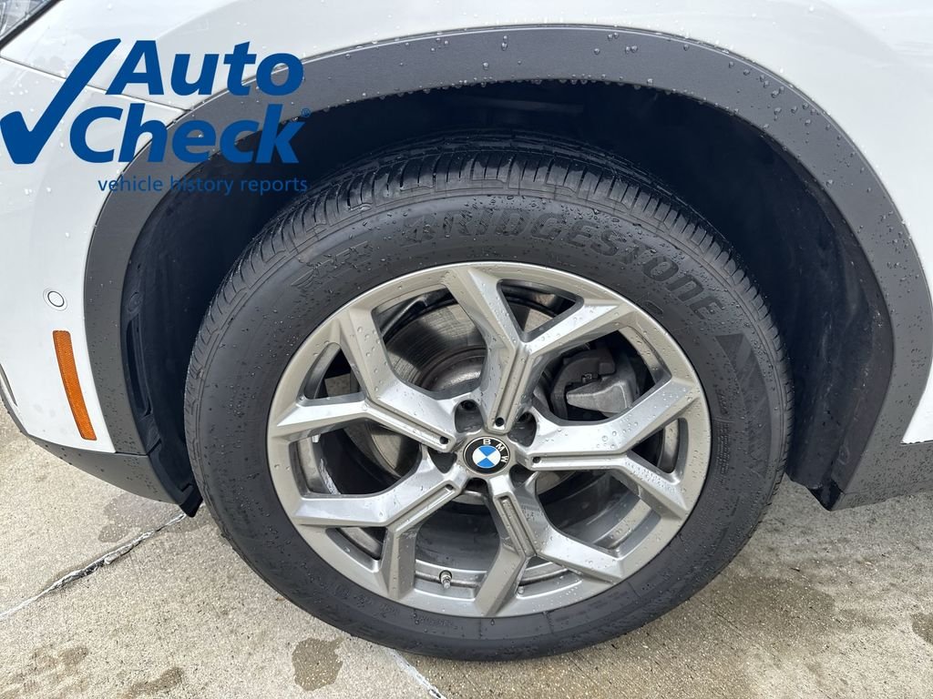 Used 2023 Alpine White BMW sDrive30i image 19