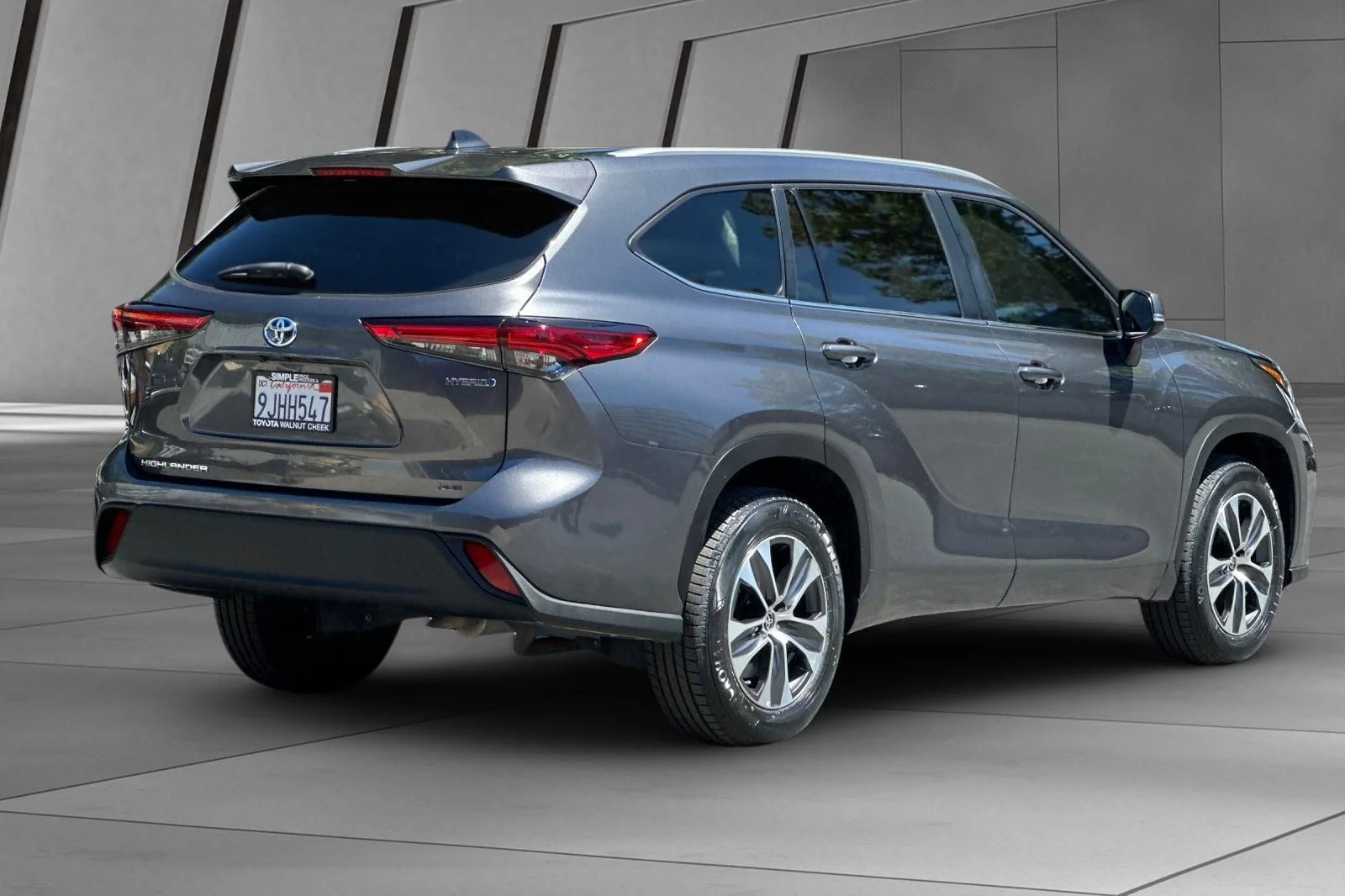 Used 2023 Gray Toyota XLE image 4