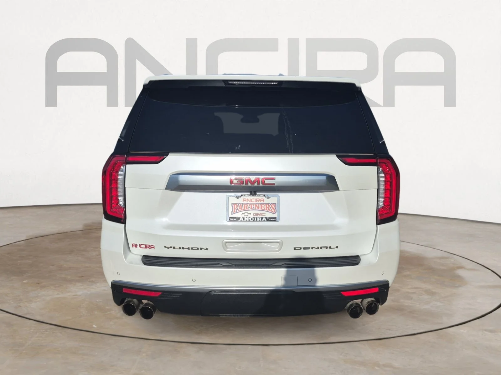Used 2023 White Frost Tricoat GMC Denali image 9