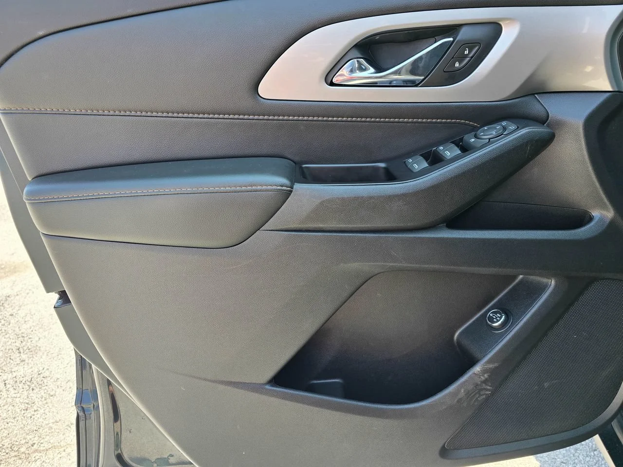 Used 2019 Graphite Chevrolet LT Leather image 12