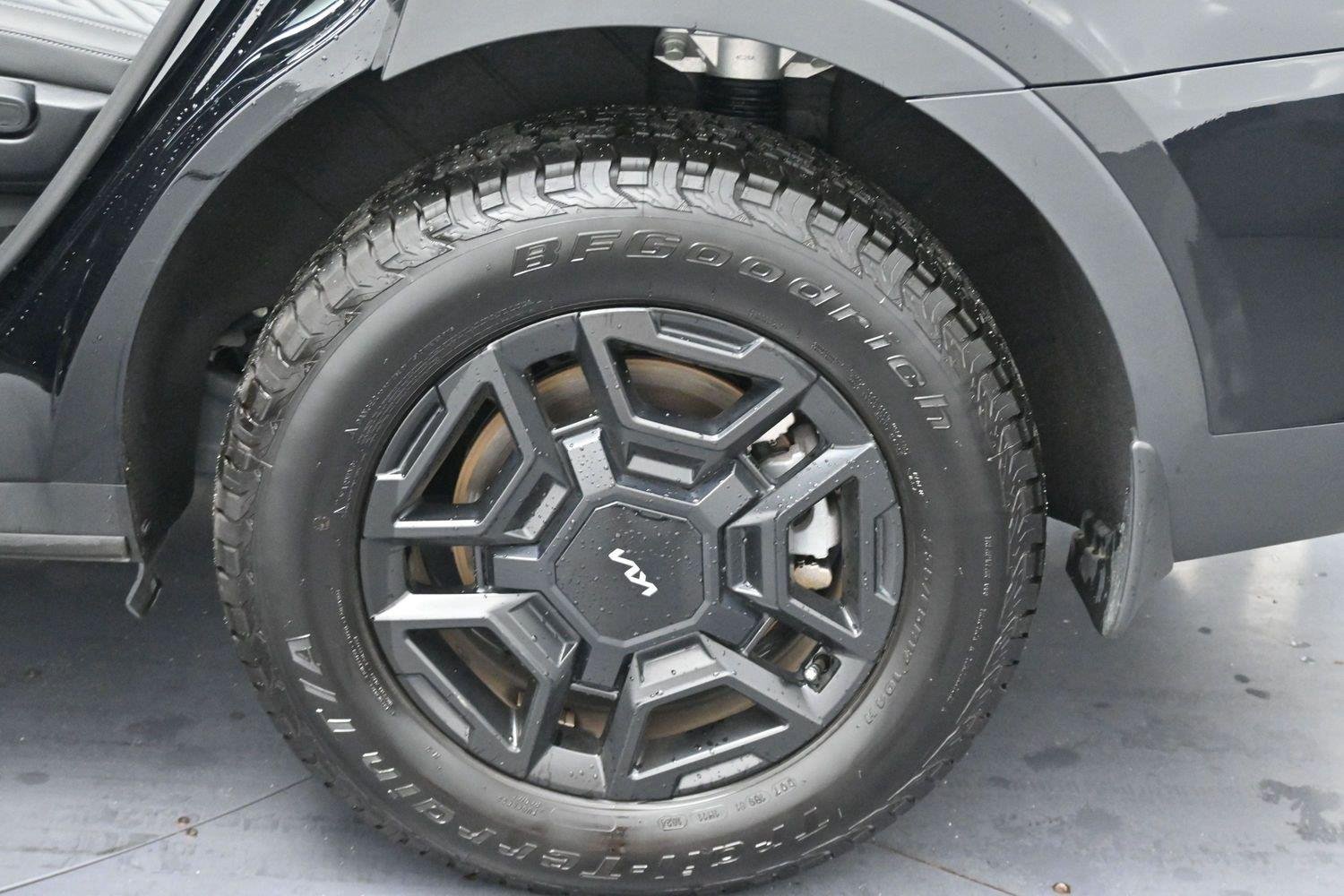 Used 2024 Ebony Black Kia X-Pro SX Prestige image 42