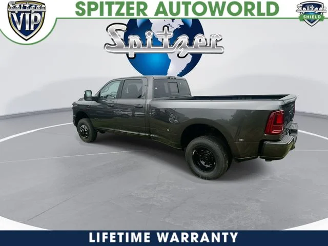 New 2026 Granite Crystal Metallic Clear-Coat Exterior Paint RAM Laramie image 7