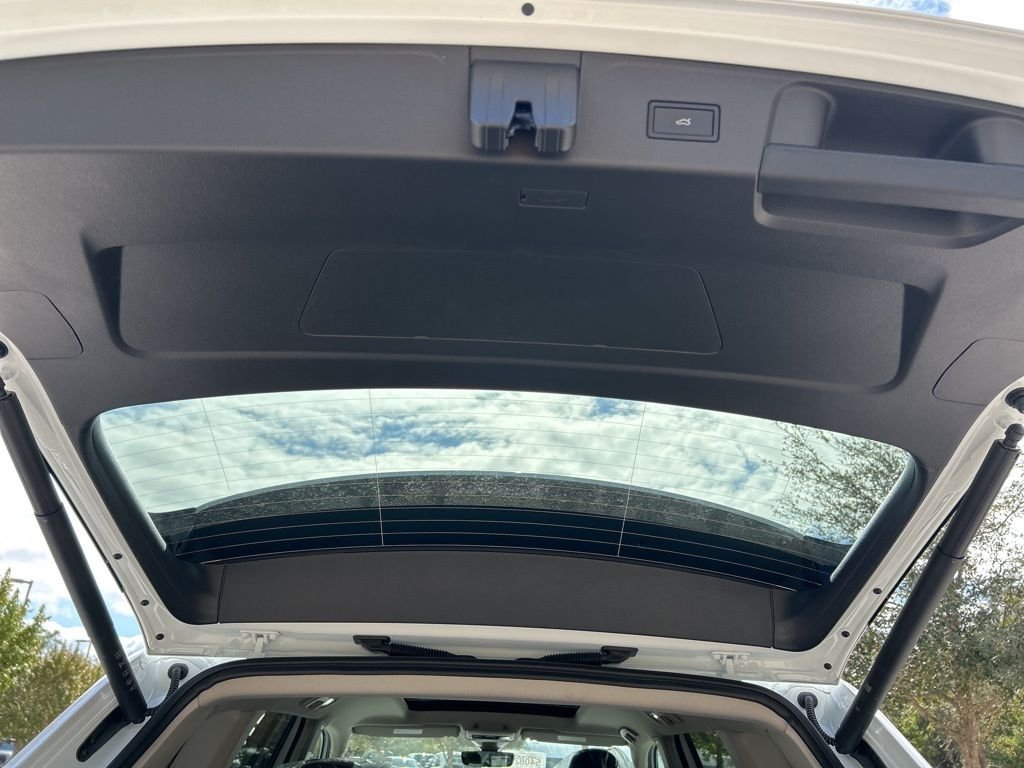 New 2026 White/off-white Volkswagen SE w/Technology image 53