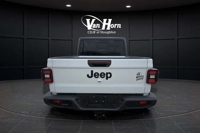 New 2025 Bright White Clear-Coat Exterior Paint Jeep Willys image 13
