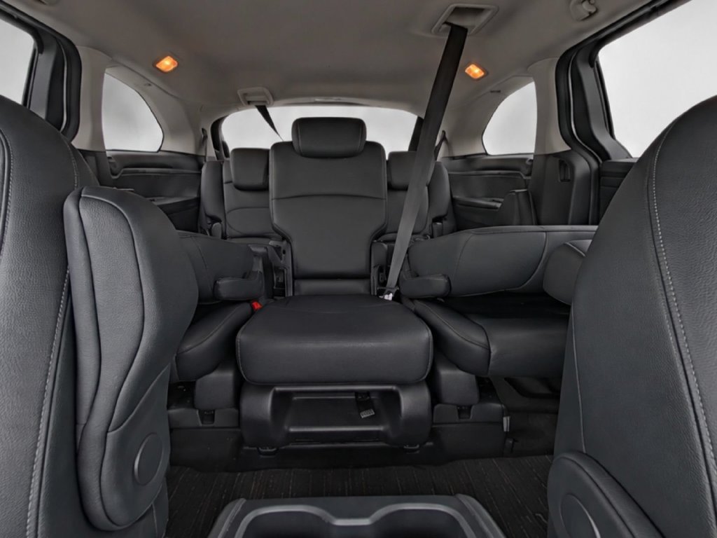 Used 2025 Black Honda EX-L image 17