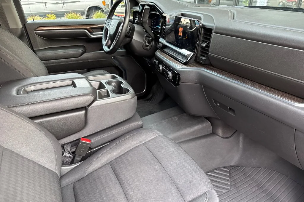 2022 Chevrolet Silverado 1500 RST - Photo 15