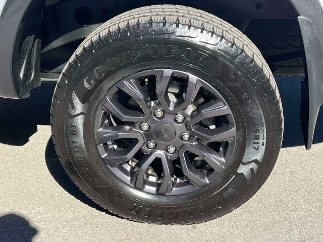 Used 2019 Silver Ford XLT image 12