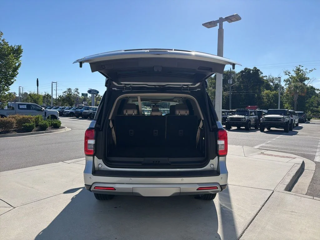 Certified Used 2022 Iconic Silver Metallic Ford XLT image 8
