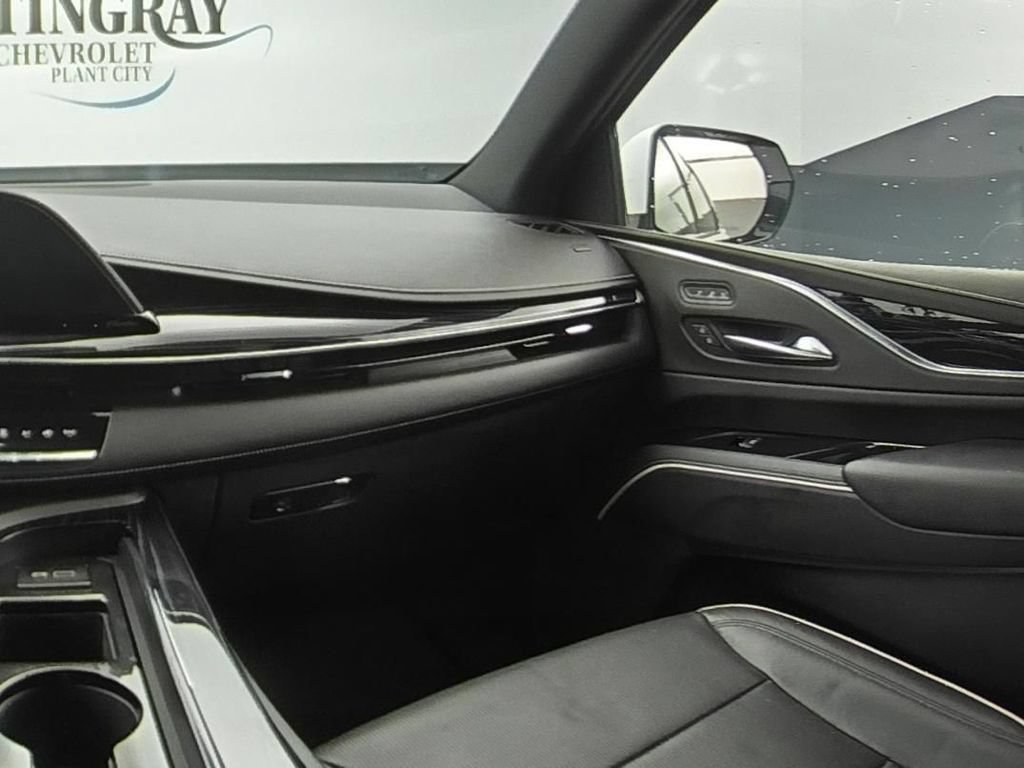 2022 Cadillac Escalade Sport - Photo 15
