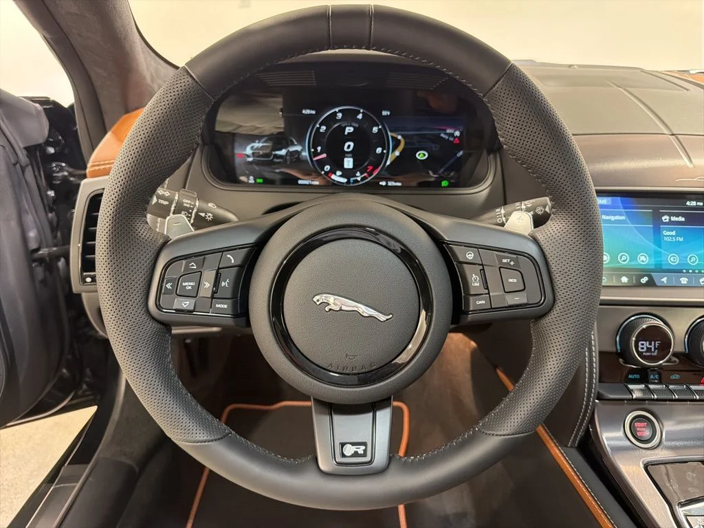 2024 Jaguar F-Type R75 - Photo 15
