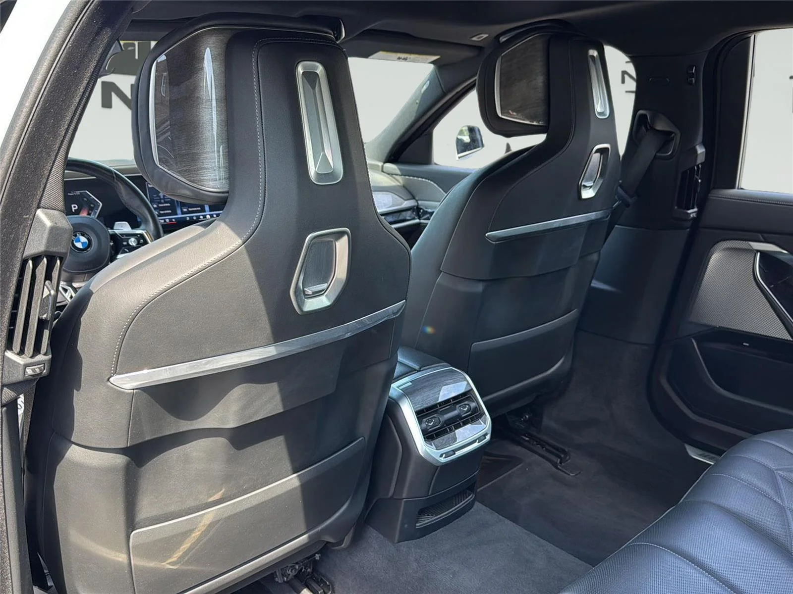 Used 2025 GRAY BMW 740i xDrive image 31