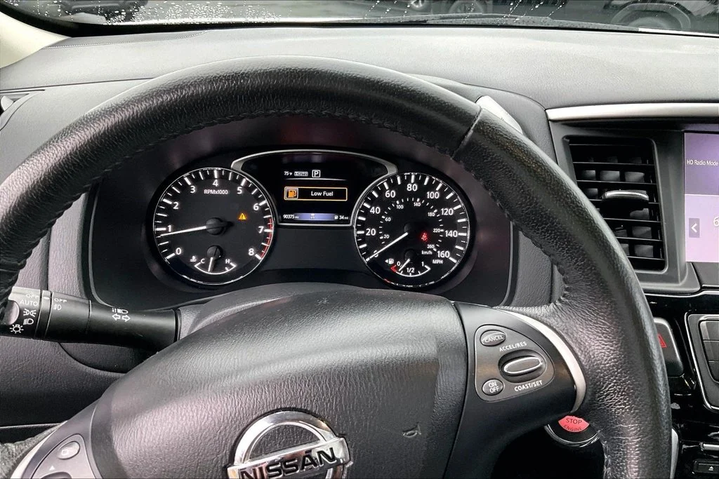 Used 2018 White Nissan SV image 17