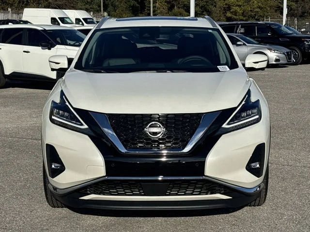 Used 2024 White Nissan Platinum image 2