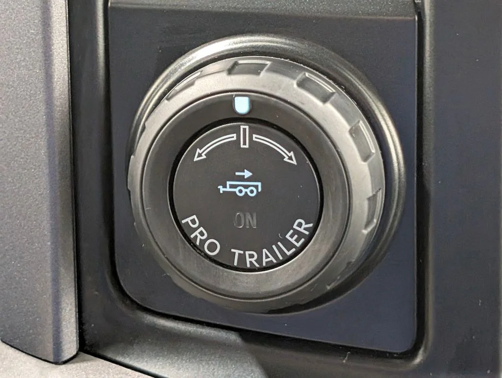 Certified Used 2024 Iconic Silver Metallic Ford XLT image 6