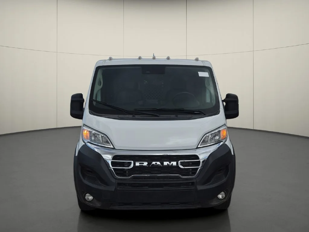 Used 2025 White Ram Base image 2