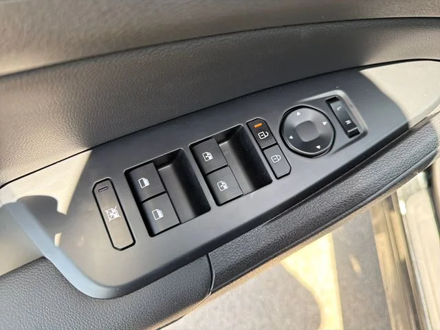 New 2026 Fusion Black Kia EX image 17
