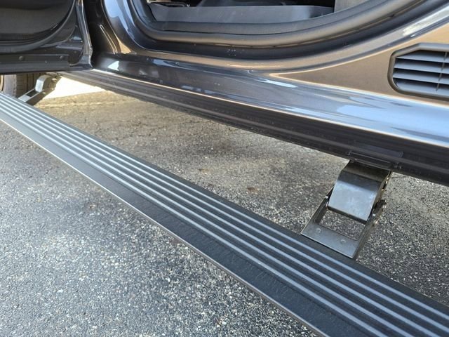 New 2026 Granite Crystal Metallic Clear-Coat Exterior Paint RAM Laramie image 29
