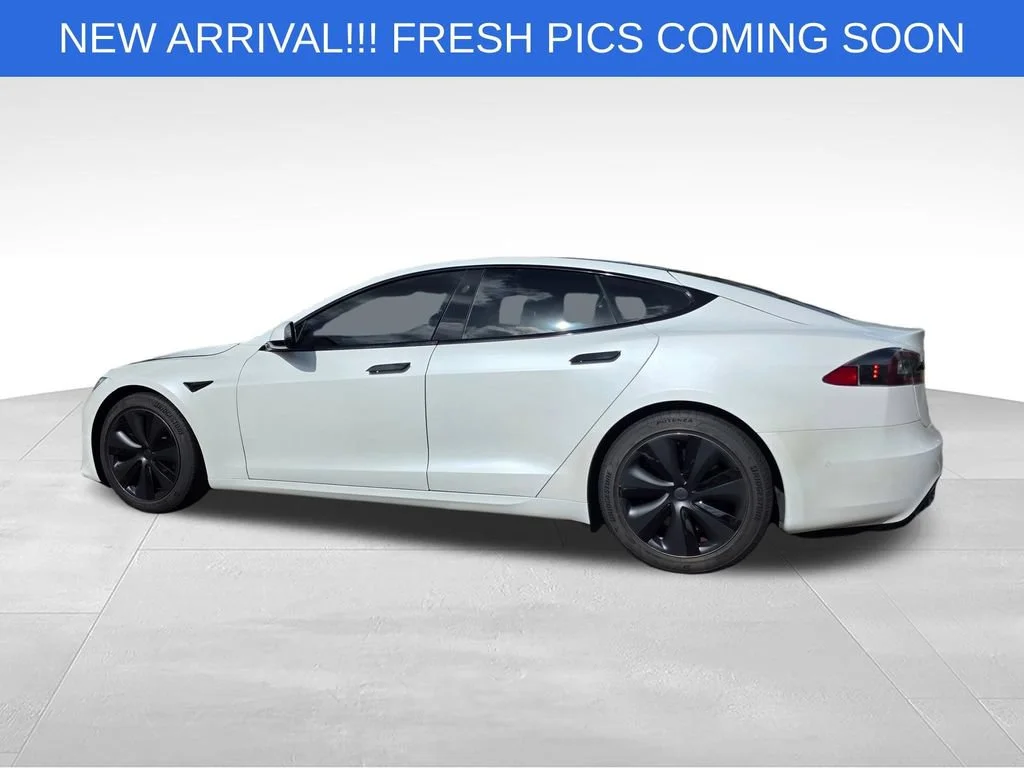 Used 2021  Tesla Long Range image 4