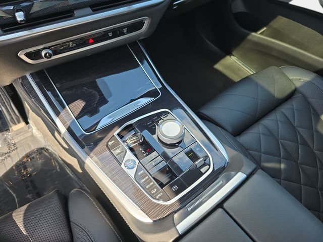 Used 2023 Black BMW xDrive40i image 29