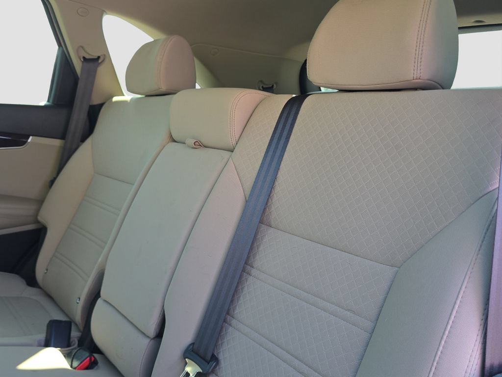 Used 2017 Red Kia 3.3L LX image 11