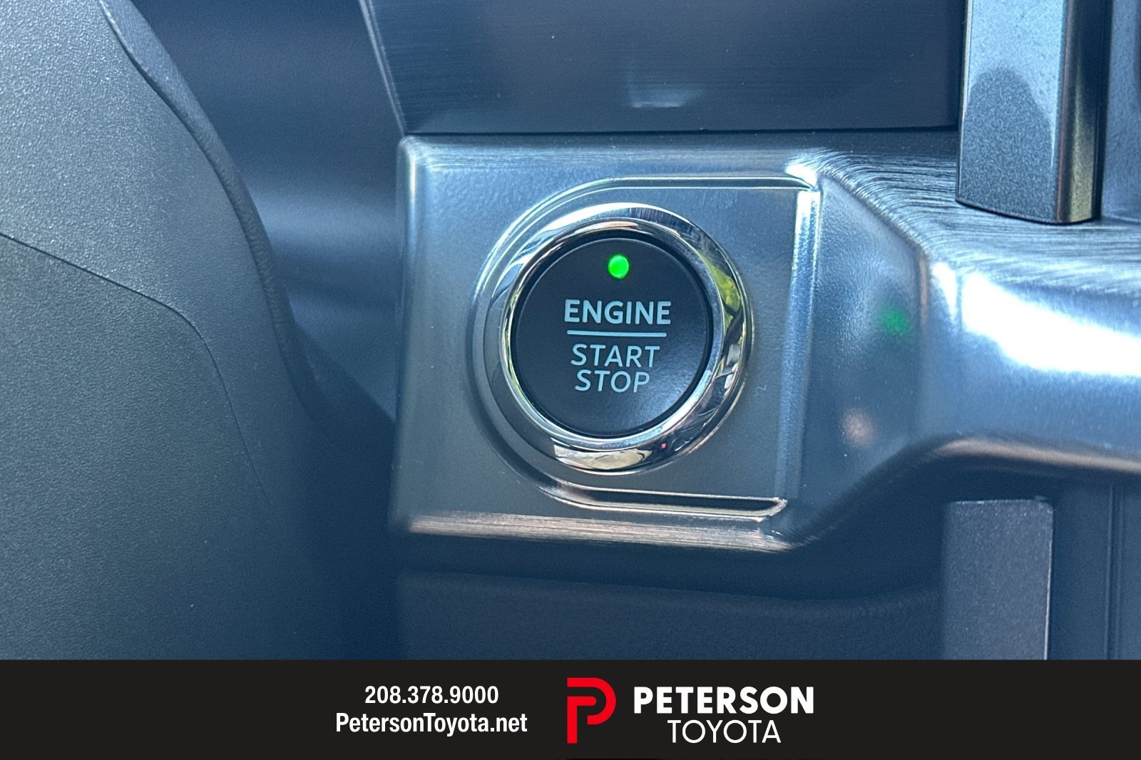 Used 2023  Ford Lariat image 21