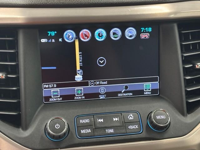 Used 2018 White GMC Denali image 35