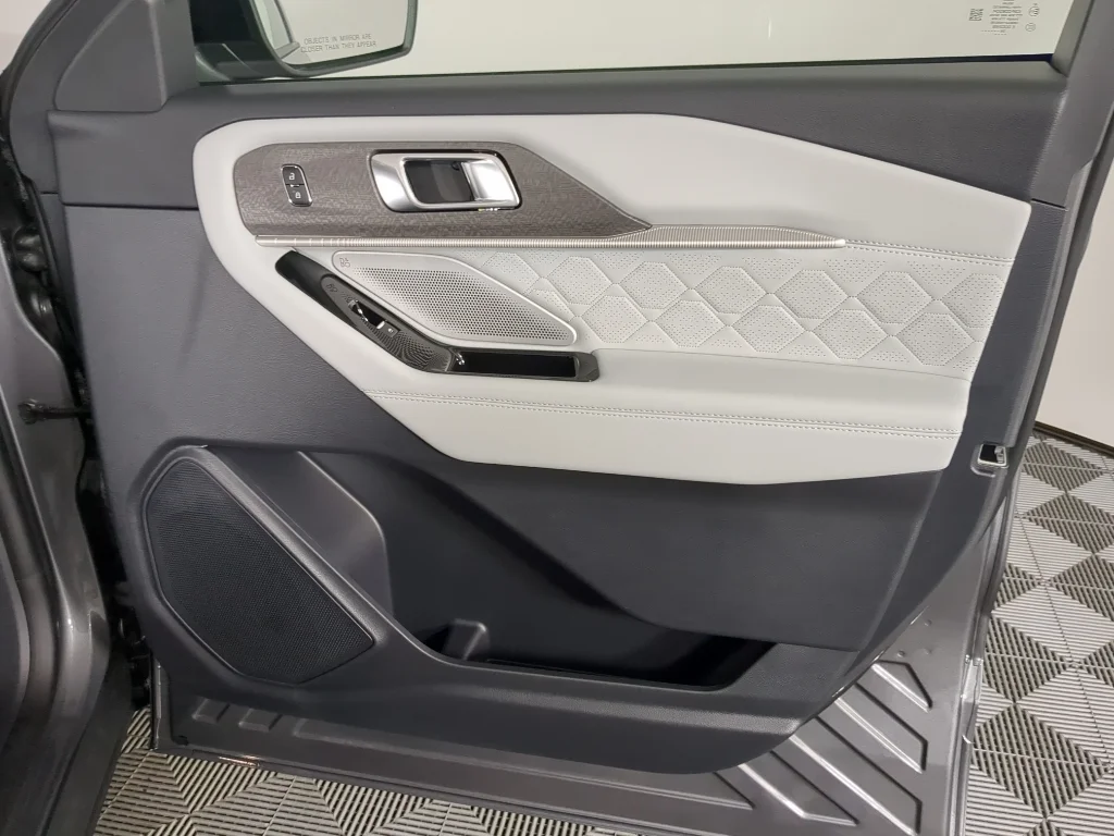 New 2026 Carbonized Gray Metallic Ford Platinum™ image 20