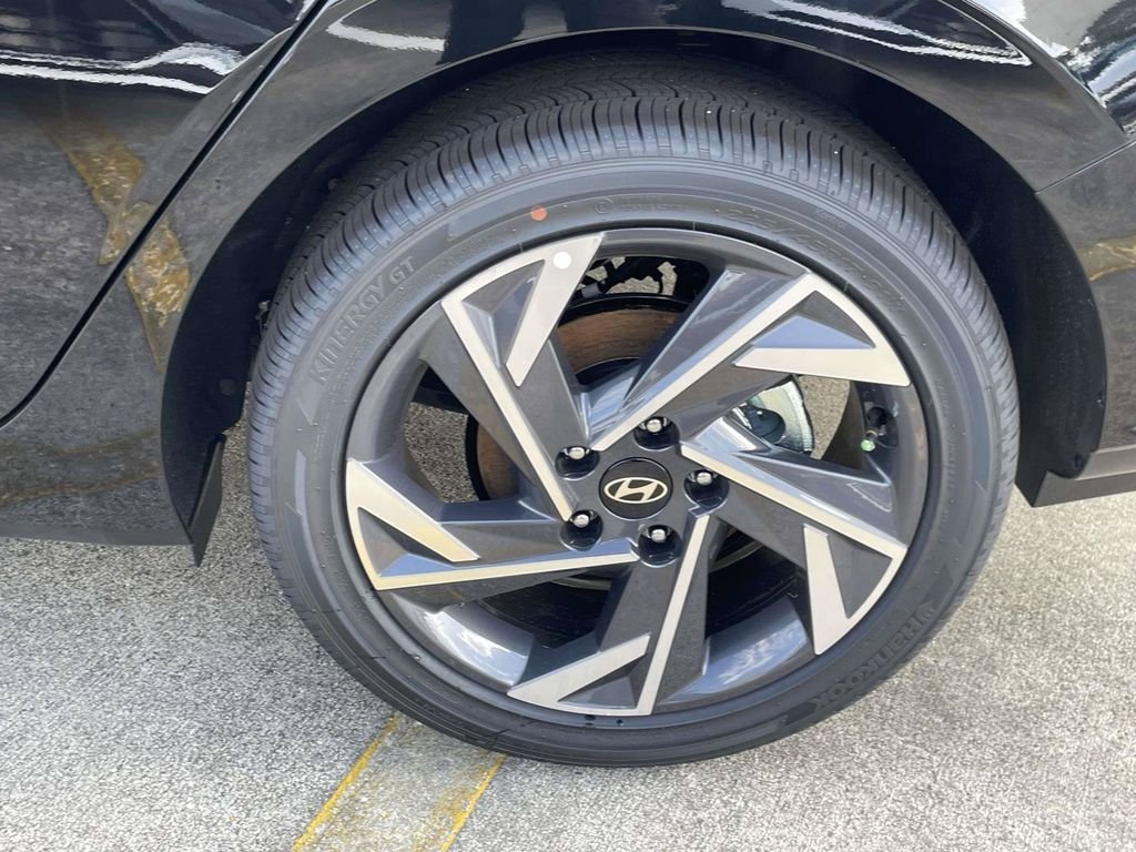 New 2026 Black Hyundai Limited image 23