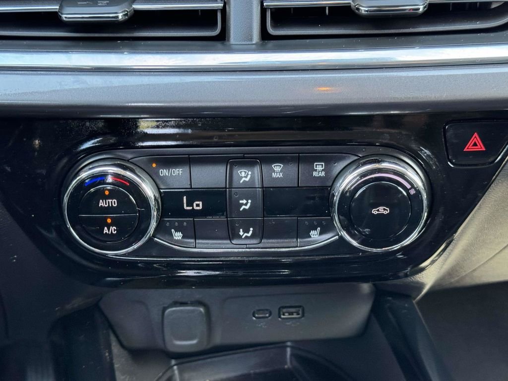 Used 2025 Blue Chevrolet ACTIV image 6