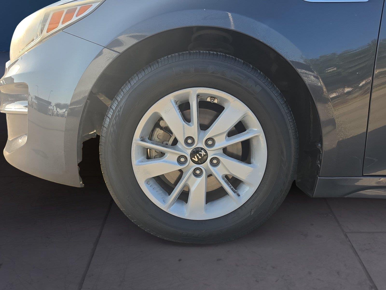 2017 Kia Optima LX - Photo 14