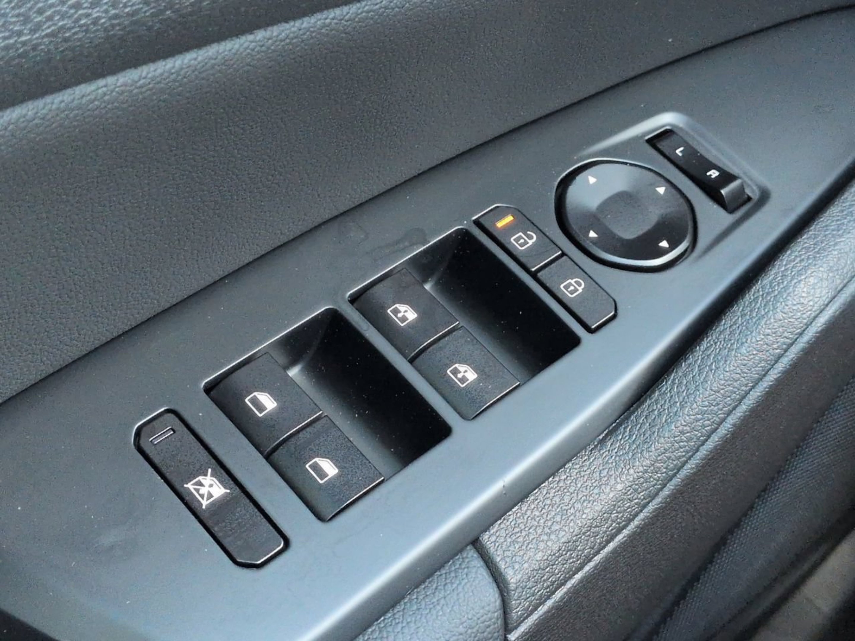 New 2026 Wolf Gray Kia EX image 27