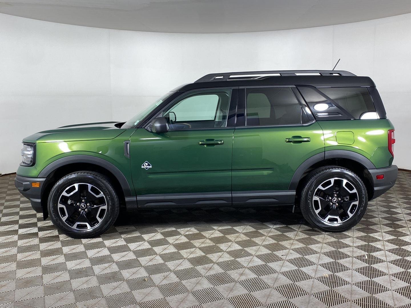 Used 2024 Eruption Green Ford Outer Banks image 28