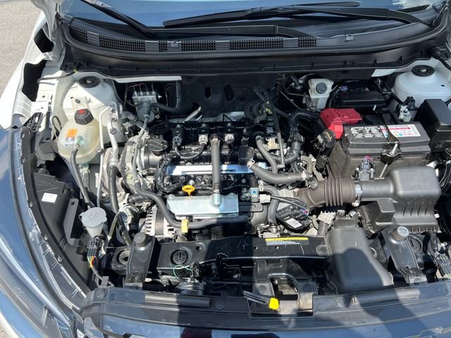 Used 2024 White Nissan SR image 25