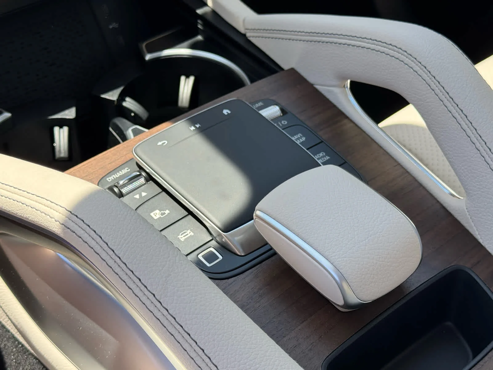 New 2026 Polar White Mercedes-Benz GLE 350 image 25