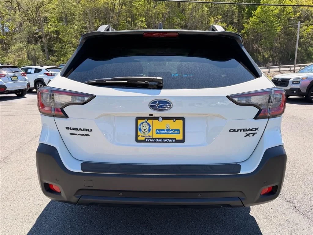 Used 2025 White Subaru Onyx Edition XT image 11