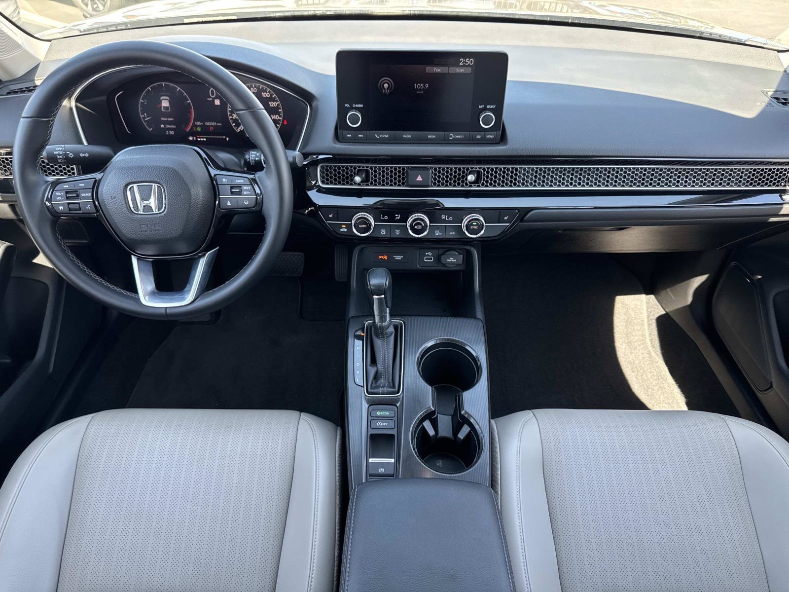 2024 Honda Civic Hatchback EX-L - Photo 9