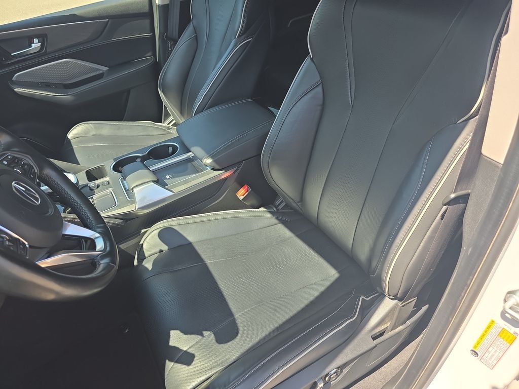 Used 2023  Acura Advance image 12