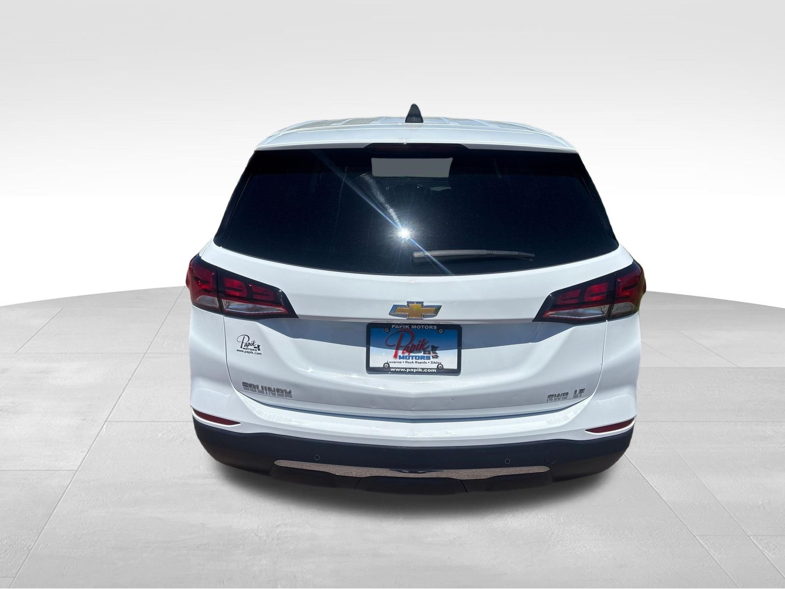 Used 2022 Summit White Chevrolet LT image 5