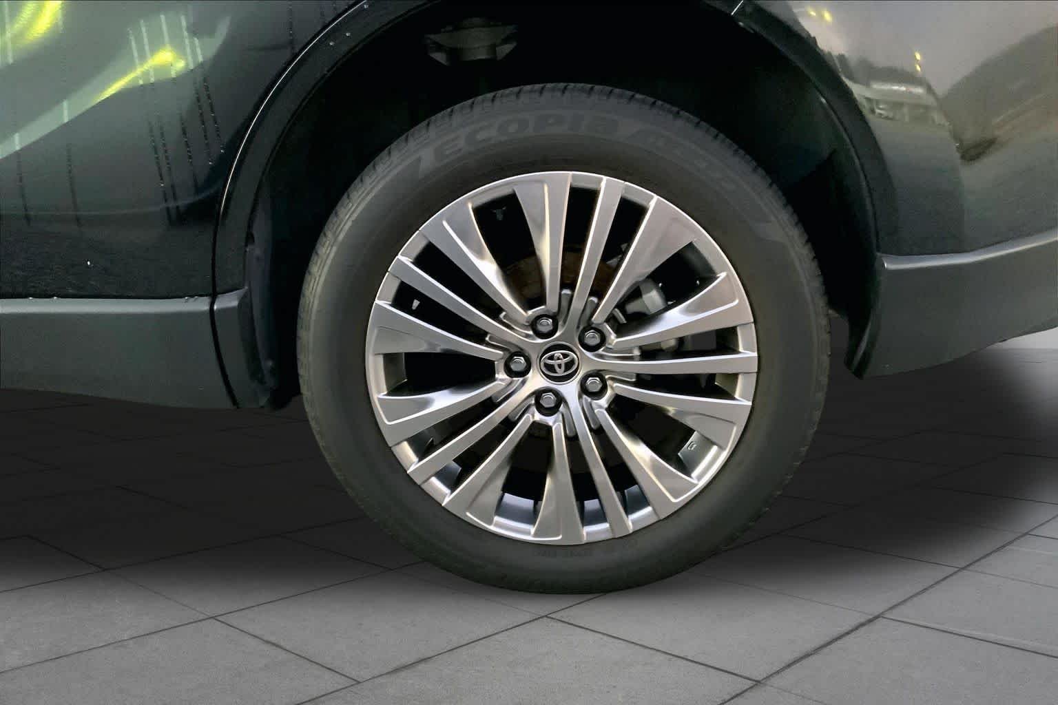 Used 2024 Titanium Glow Toyota LE image 10