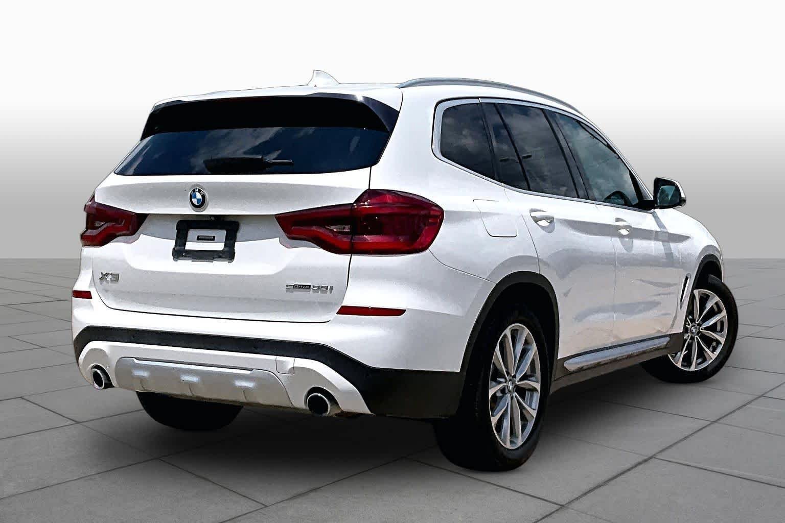 Used 2019 Alpine White BMW sDrive30i image 18