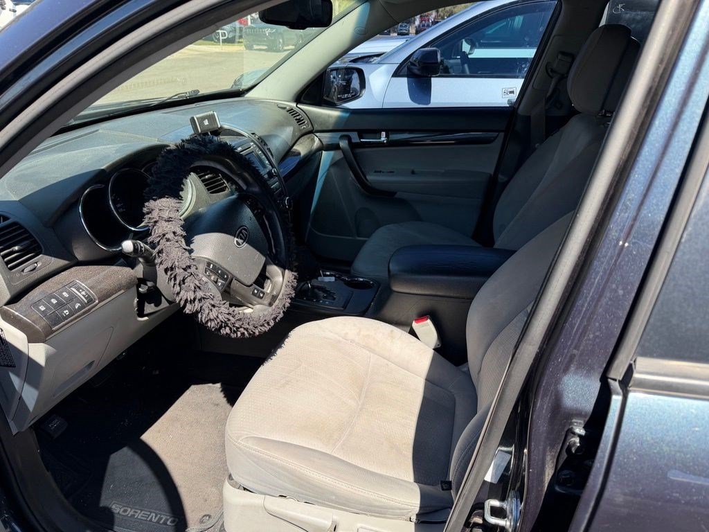 Used 2013 Baltic Blue Kia LX image 5