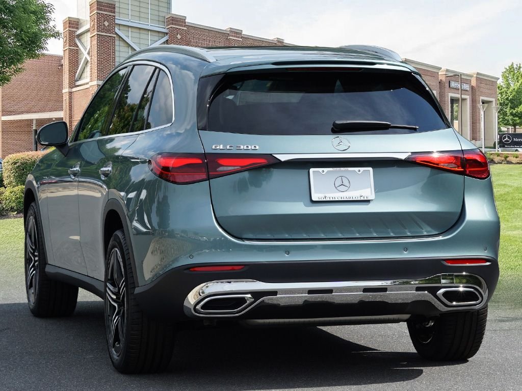 New 2027 Verde Silver Metallic Mercedes-Benz GLC 300 image 7
