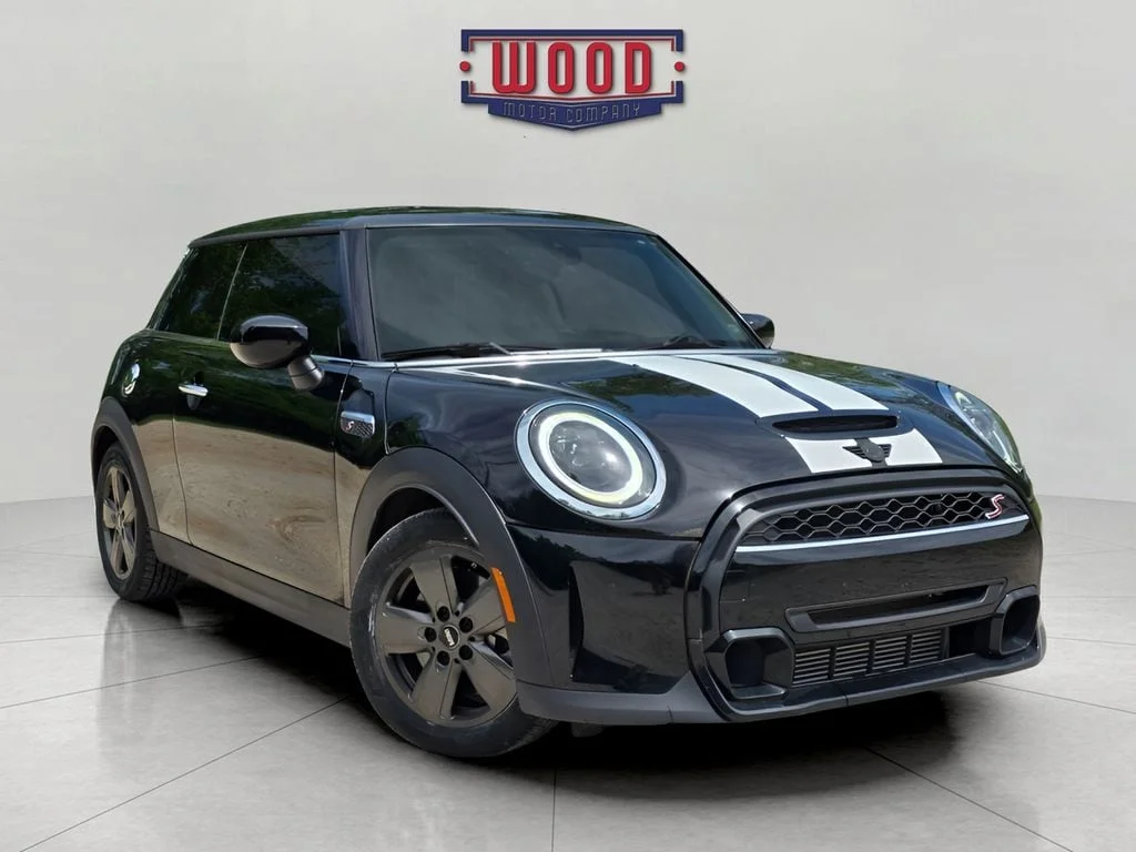 2022 MINI Hardtop Cooper S's photo