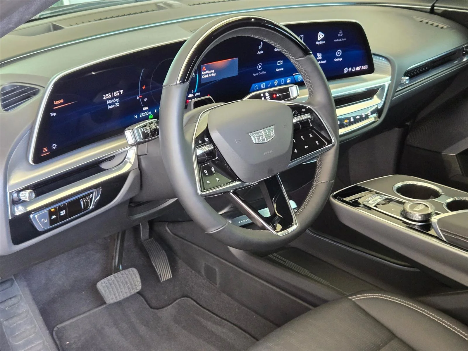 Used 2024  cadillac Sport image 10