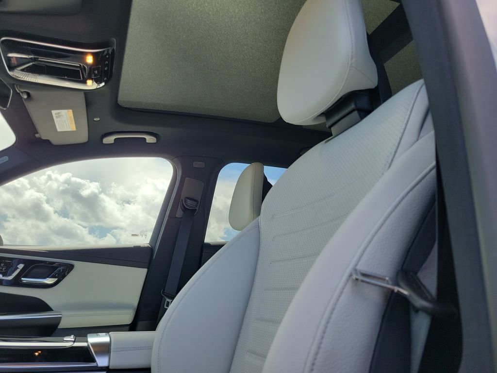 New 2027 MANUFAKTUR Alpine Grey Mercedes-Benz GLC 300 image 20