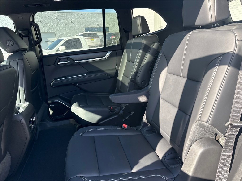 2026 GMC ACADIA - Image 32