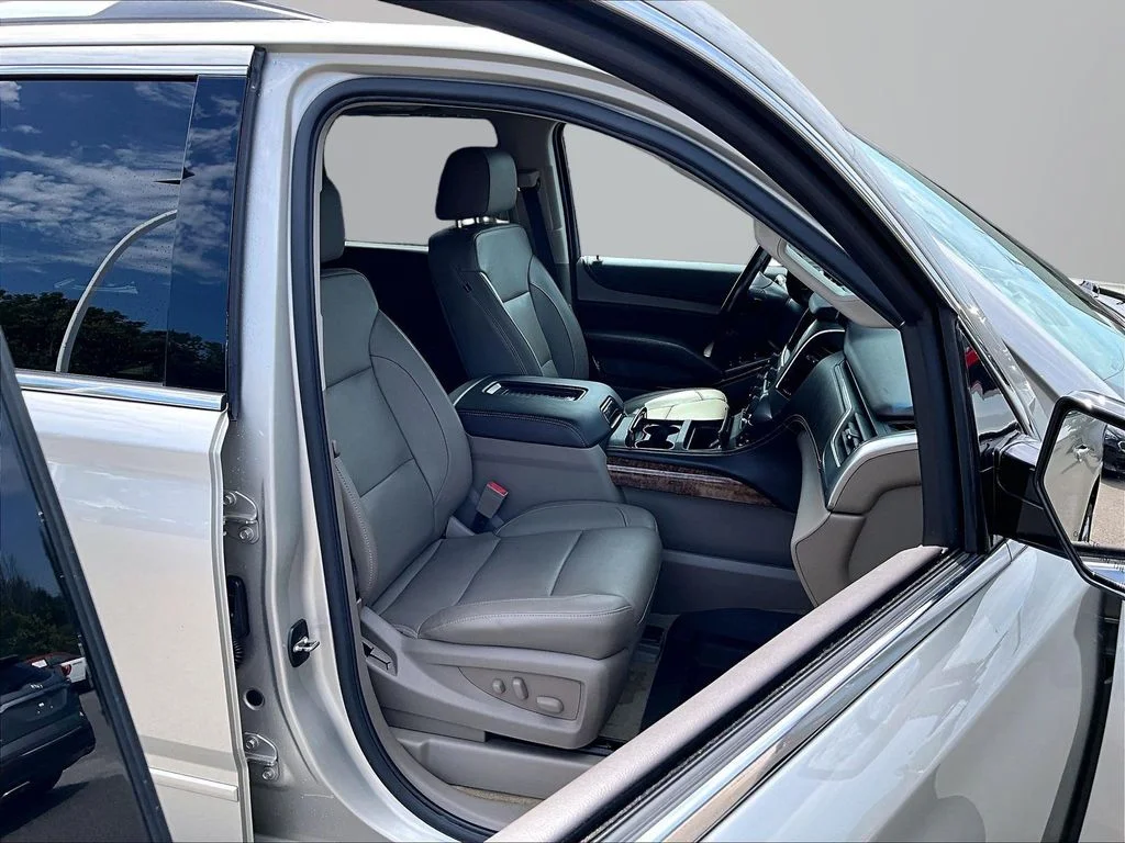 Used 2017 Gold Chevrolet Premier image 8