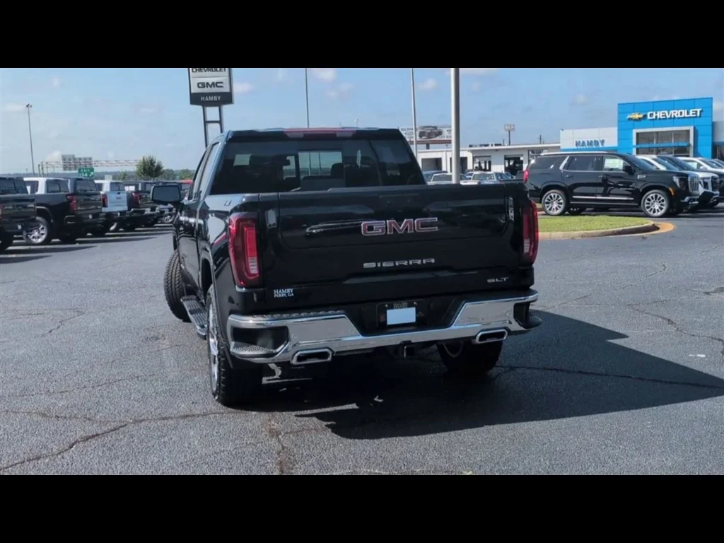 New 2026 Onyx Black GMC SLT image 31